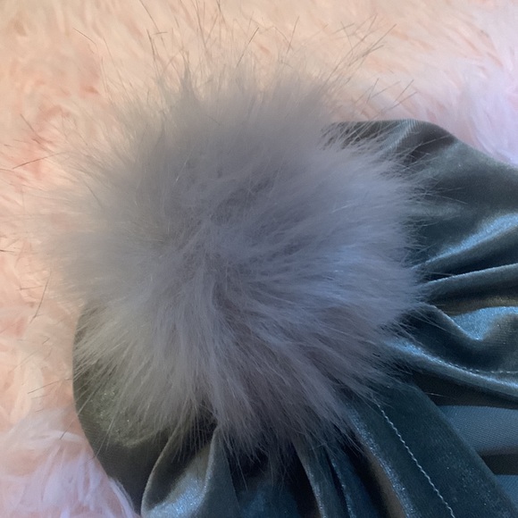 Silver/Grey Velour Toddler Turban Style Hat with Faux Fur Pom Pom - Picture 2 of 4